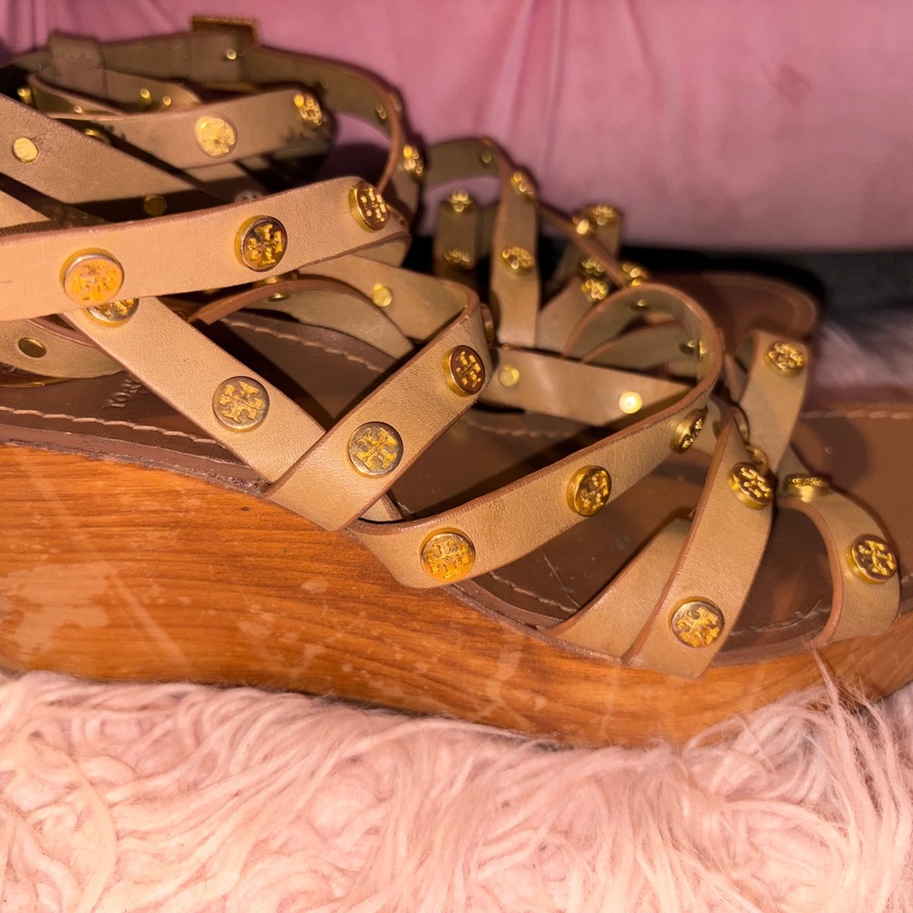 Tory Burch Tan Wedge Sandals with Strappy Design used size 7.5